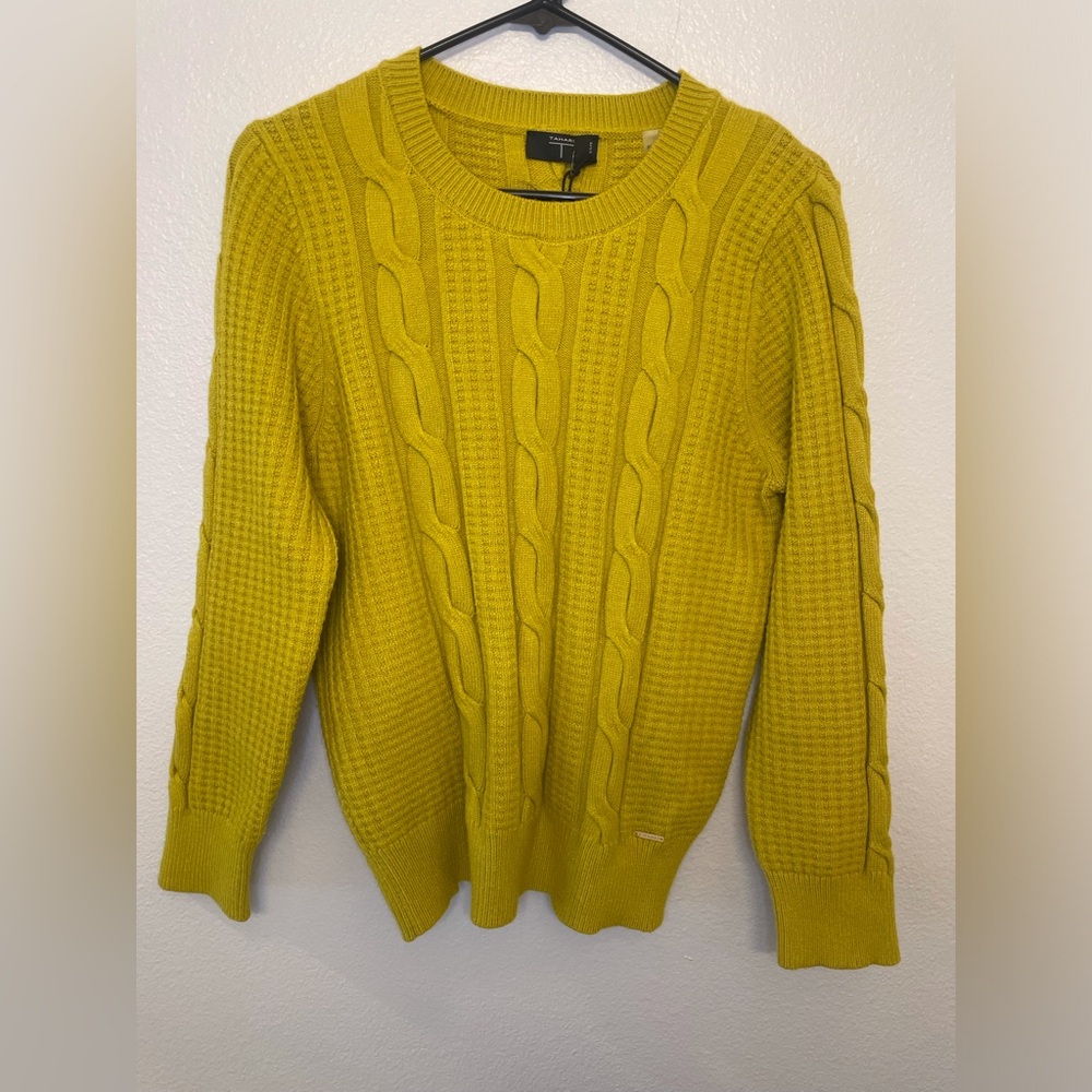 Tahari NWT Women’s Yellow Crew Neck Cable Knit Sweater Size L